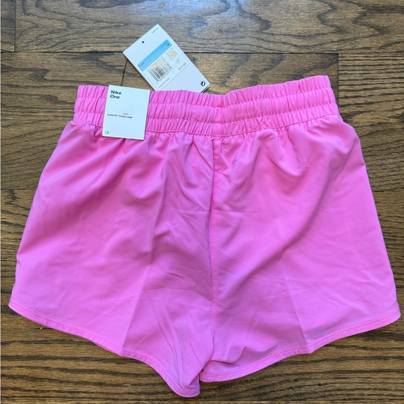 Nike Girls' Dri-FIT One High-Waisted Woven Training Shorts NWT - Picture 8 of 8